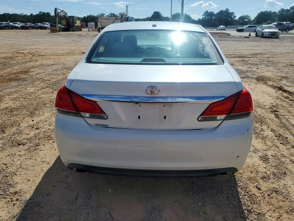 2011 TOYOTA AVALON LIMITED  