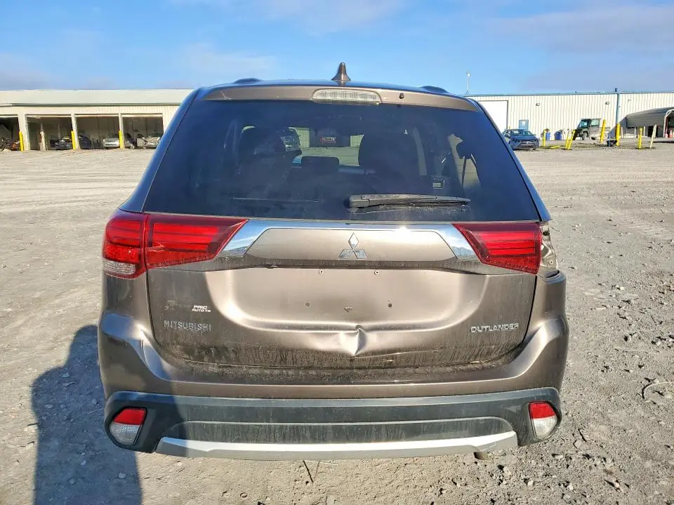 2018 MITSUBISHI OUTLANDER ES  