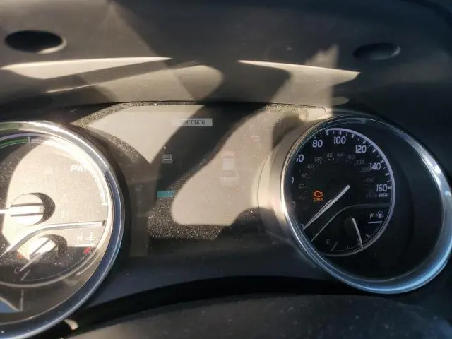 2020 TOYOTA CAMRY XLE  