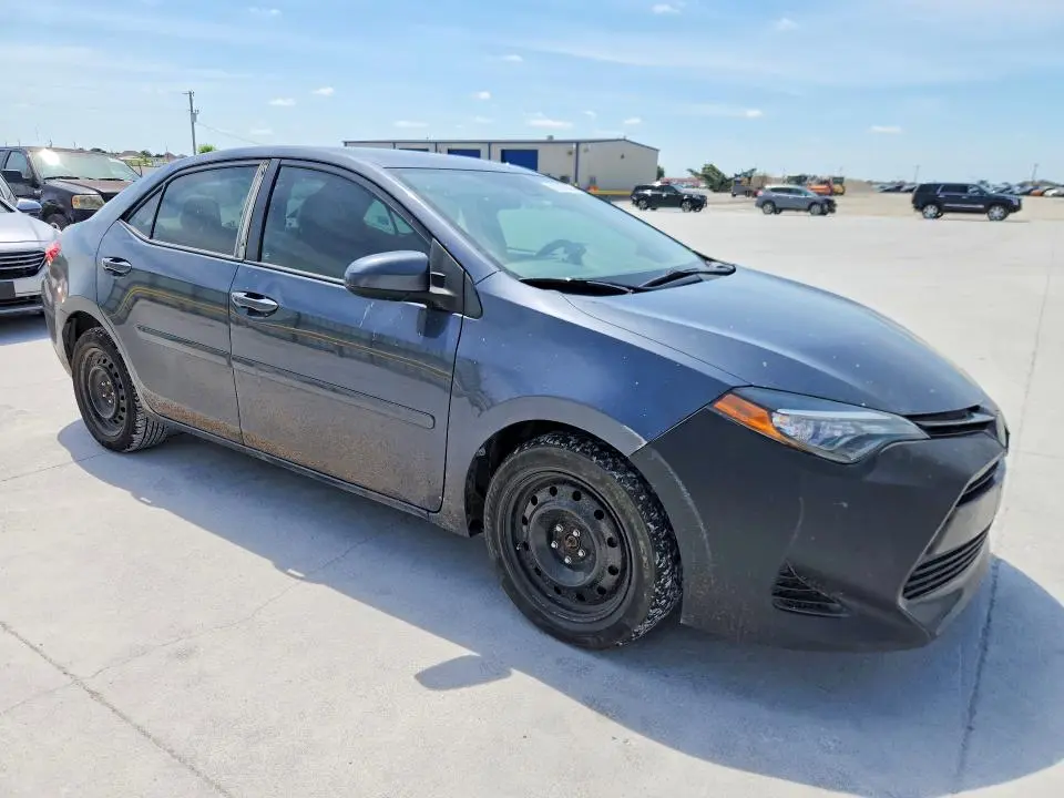 2017 TOYOTA COROLLA LE  