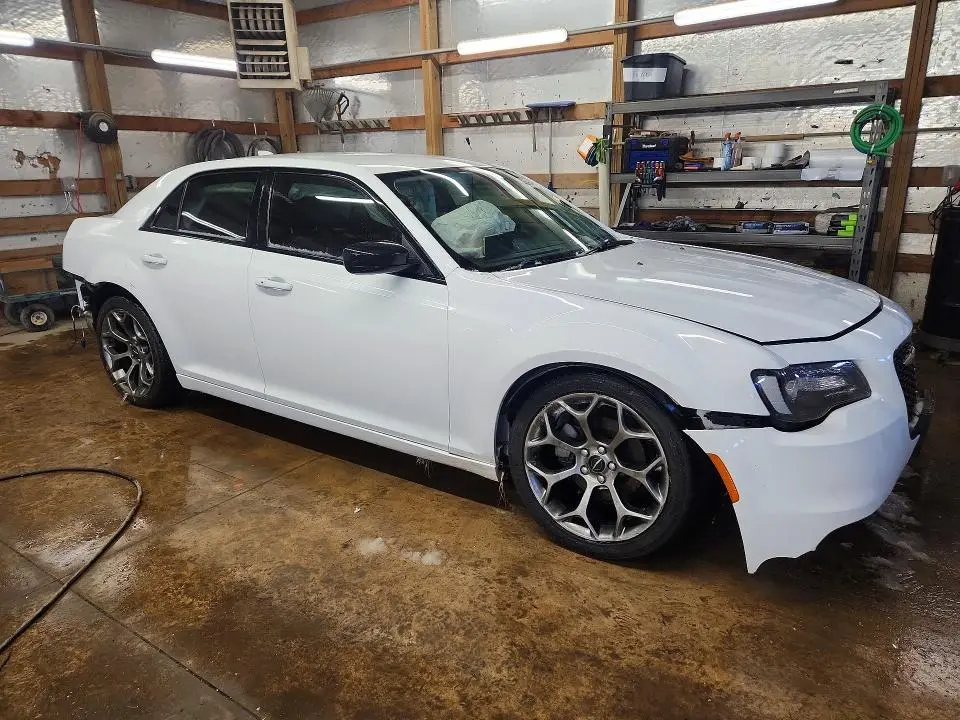 2018 CHRYSLER 300 TOURING  