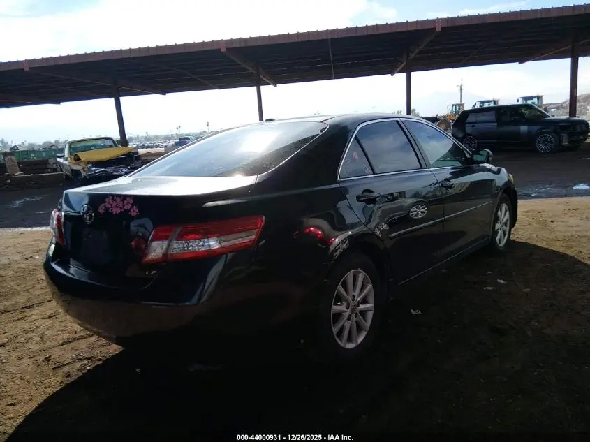 2011 TOYOTA CAMRY LE