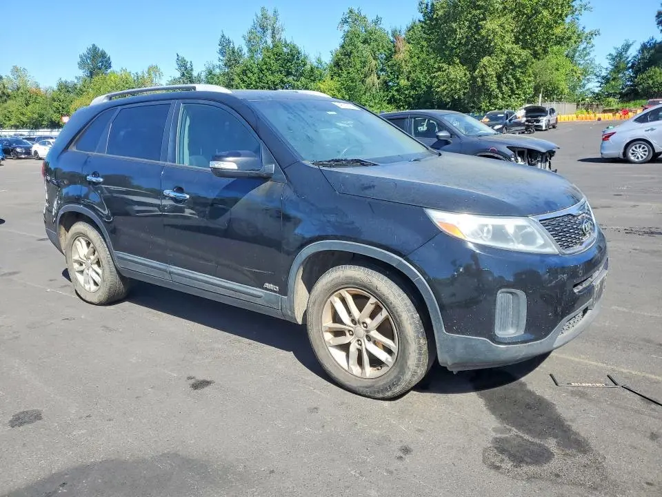 2015 KIA SORENTO LX  