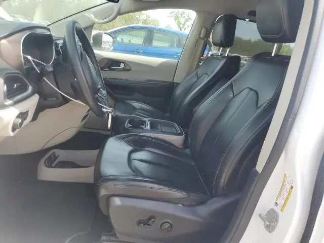 2020 CHRYSLER VOYAGER LXI