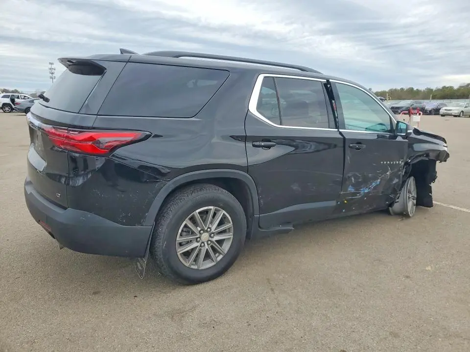 2023 CHEVROLET TRAVERSE LT  