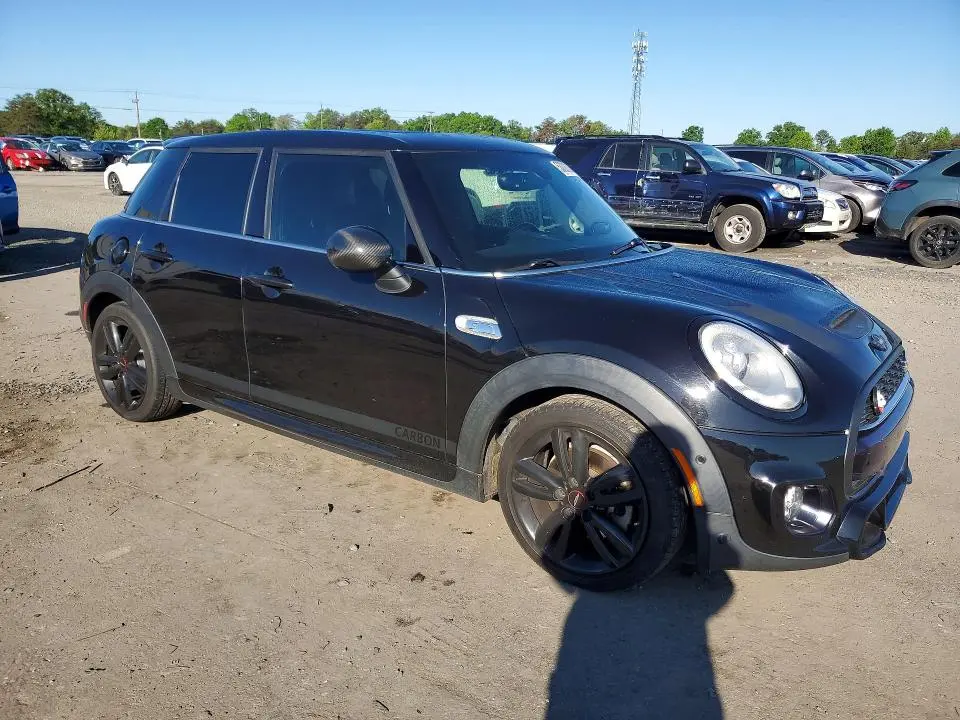 2018 MINI COOPER S  