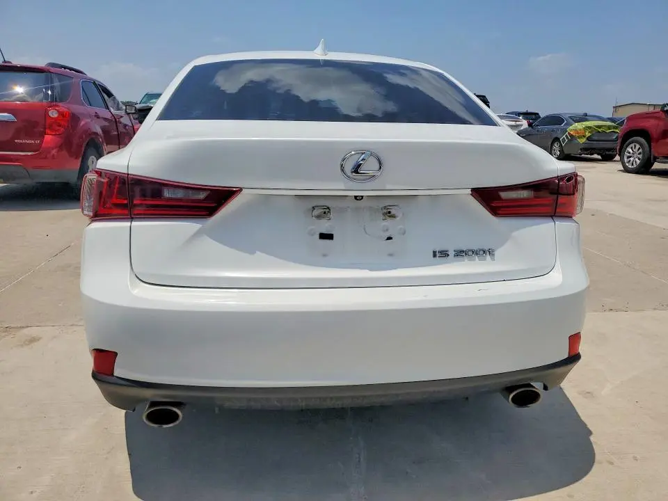 2016 LEXUS IS 200T  