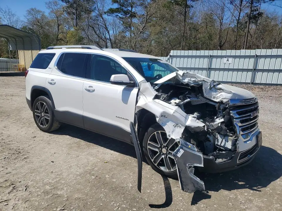 2020 GMC ACADIA SLT  