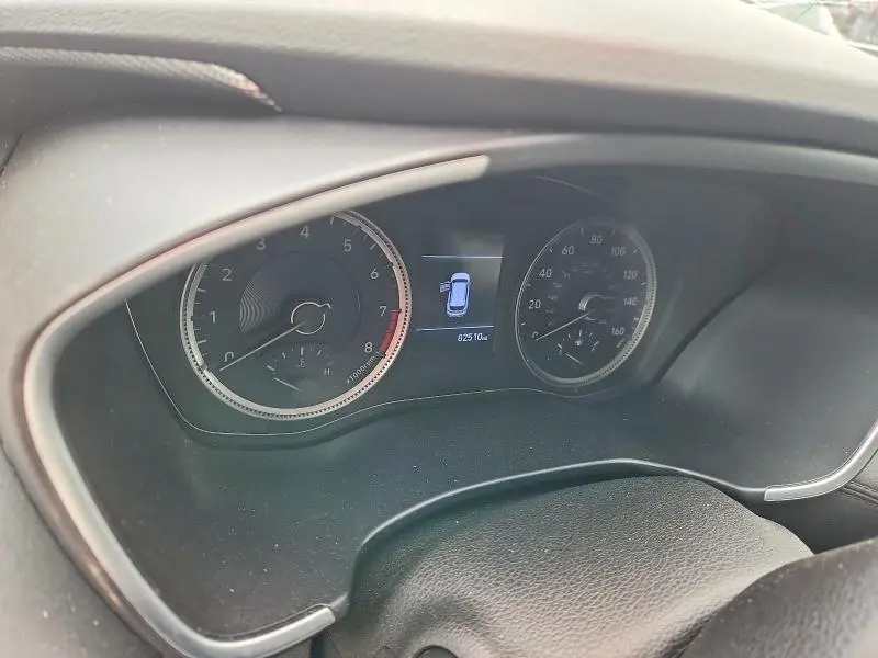 2019 HYUNDAI SANTA FE SE  