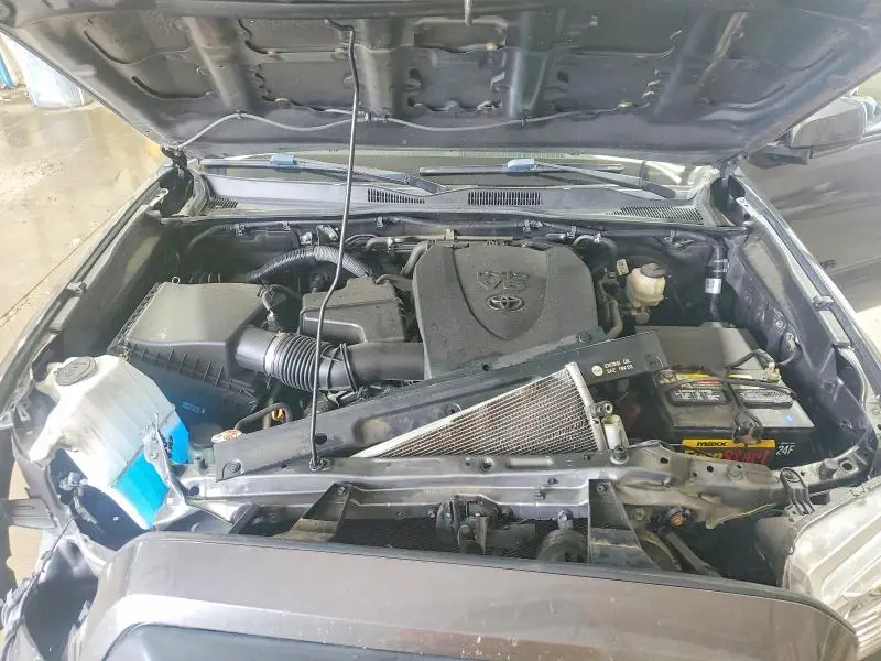 2017 TOYOTA TACOMA SR5 V6  