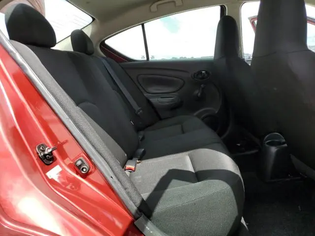 2017 NISSAN VERSA S  