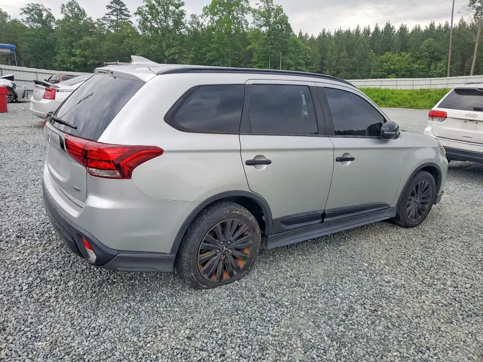 2020 MITSUBISHI OUTLANDER SE  