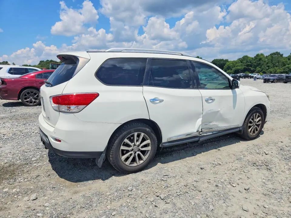 2015 NISSAN PATHFINDER SL  