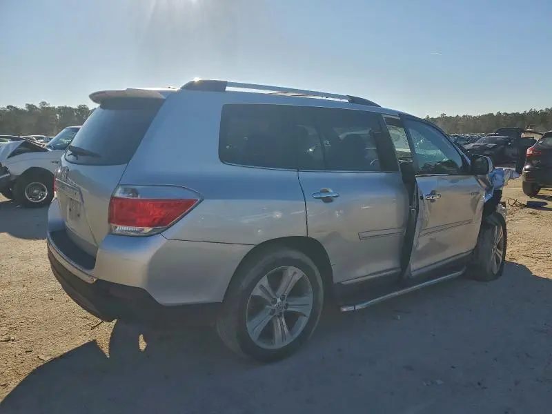 2013 TOYOTA HIGHLANDER LIMITED  