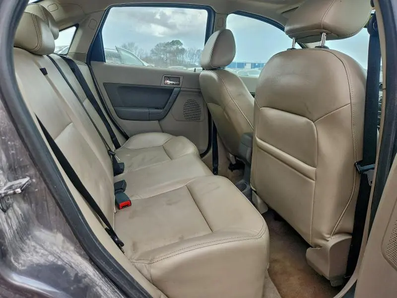2010 FORD FOCUS SEL  