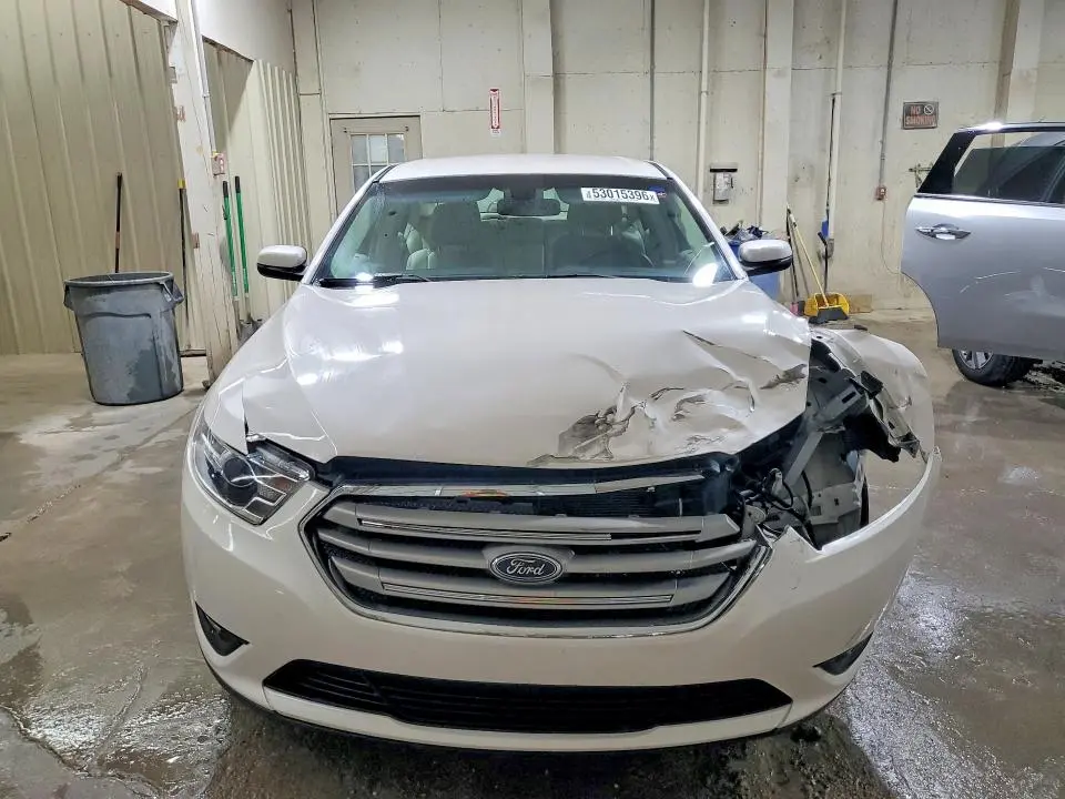 2016 FORD TAURUS SEL  