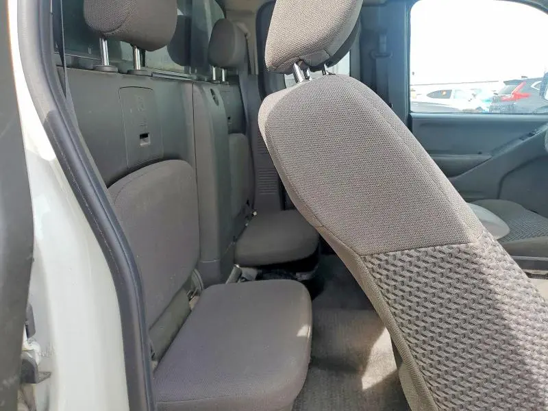2018 NISSAN FRONTIER SV V6  