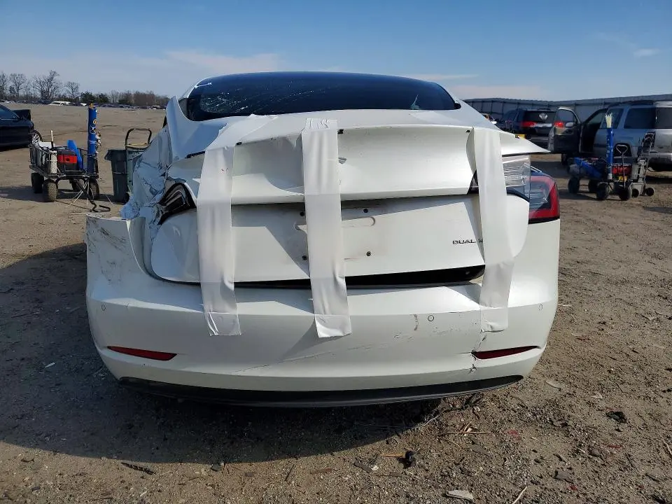 2018 TESLA MODEL 3   