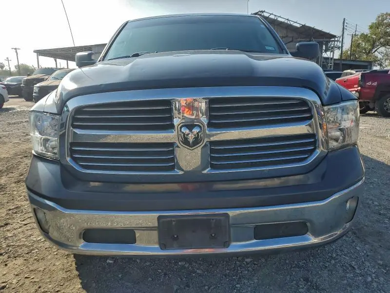 2013 RAM 1500 SLT  