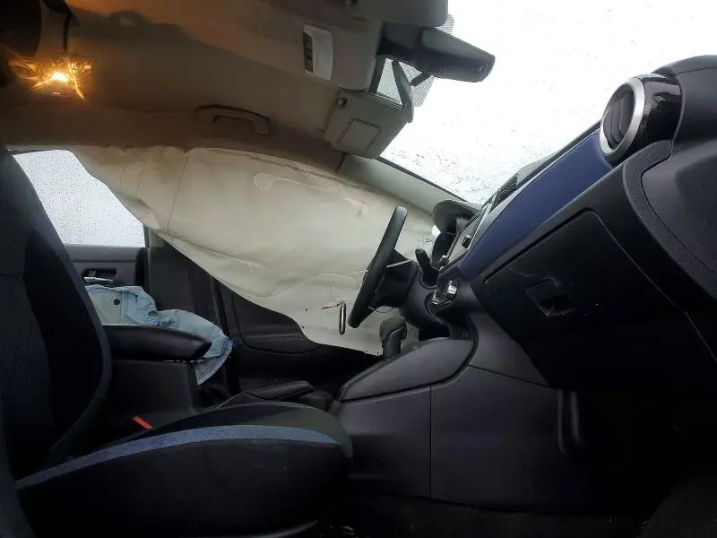 2024 NISSAN VERSA SV  