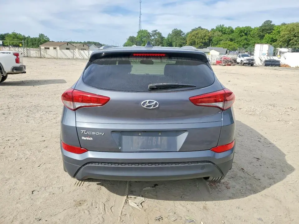 2017 HYUNDAI TUCSON SE PLUS  