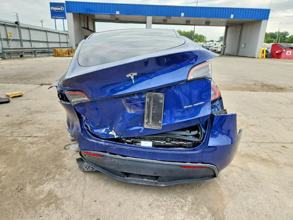 2024 TESLA MODEL Y   
