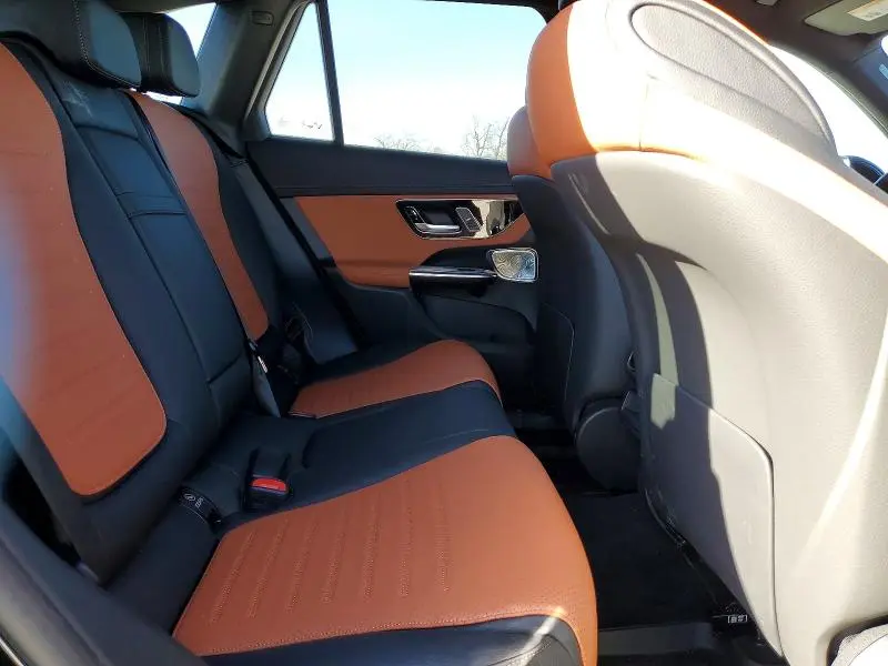 2024 MERCEDES-BENZ GLC 300  