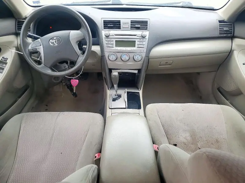 2011 TOYOTA CAMRY LE  