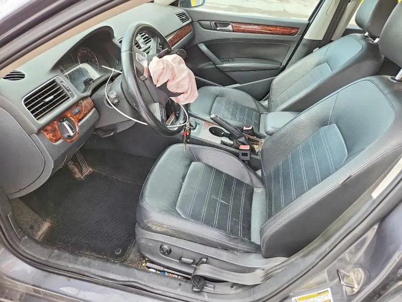 2013 VOLKSWAGEN PASSAT SEL  