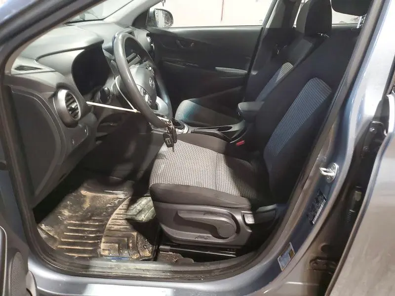 2020 HYUNDAI KONA SE  