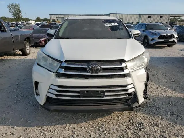 2019 TOYOTA HIGHLANDER LE  
