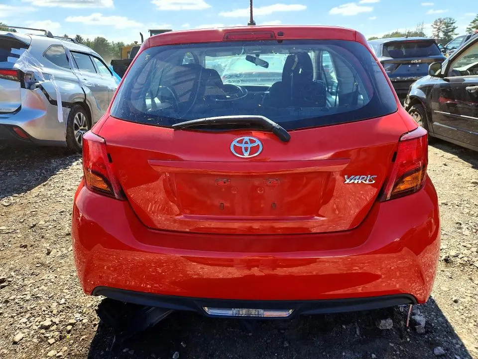 2015 TOYOTA YARIS 3-DOOR LE  