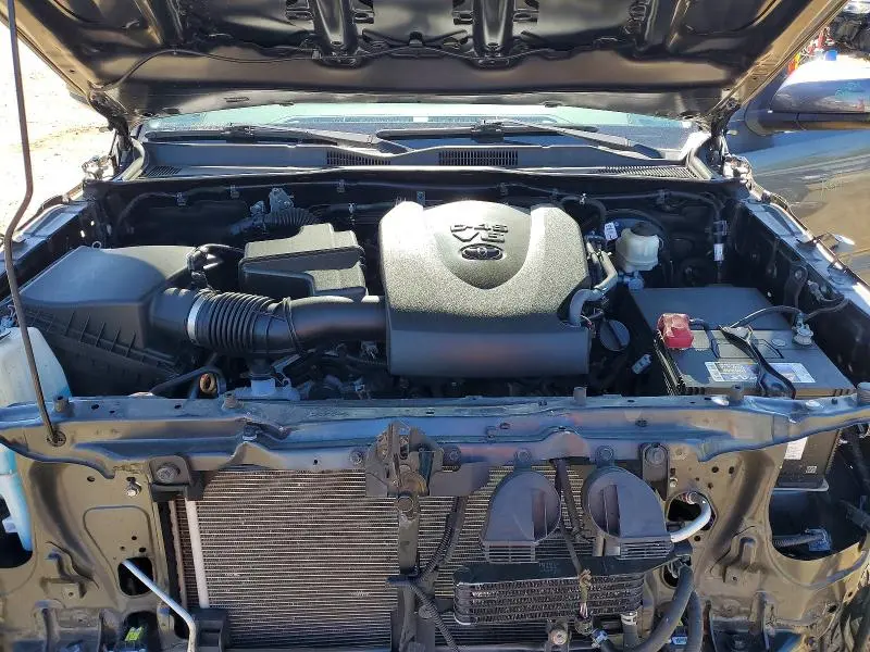 2018 TOYOTA TACOMA SR5 V6  