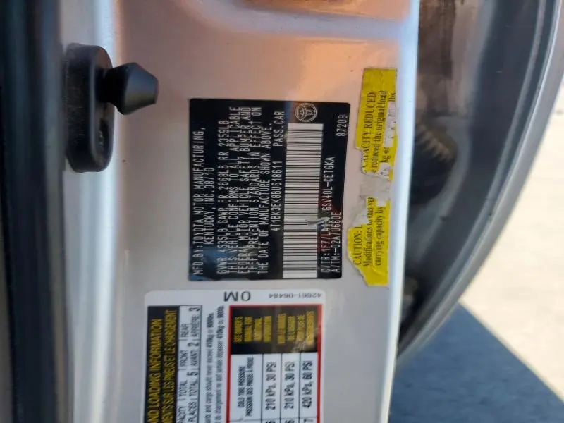 2011 TOYOTA CAMRY XLE V6  