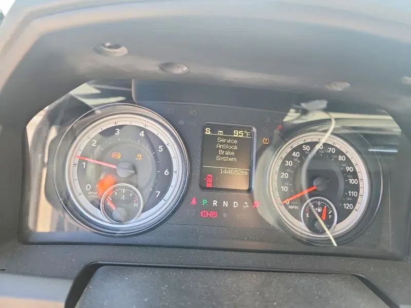 2017 RAM 1500 SLT  