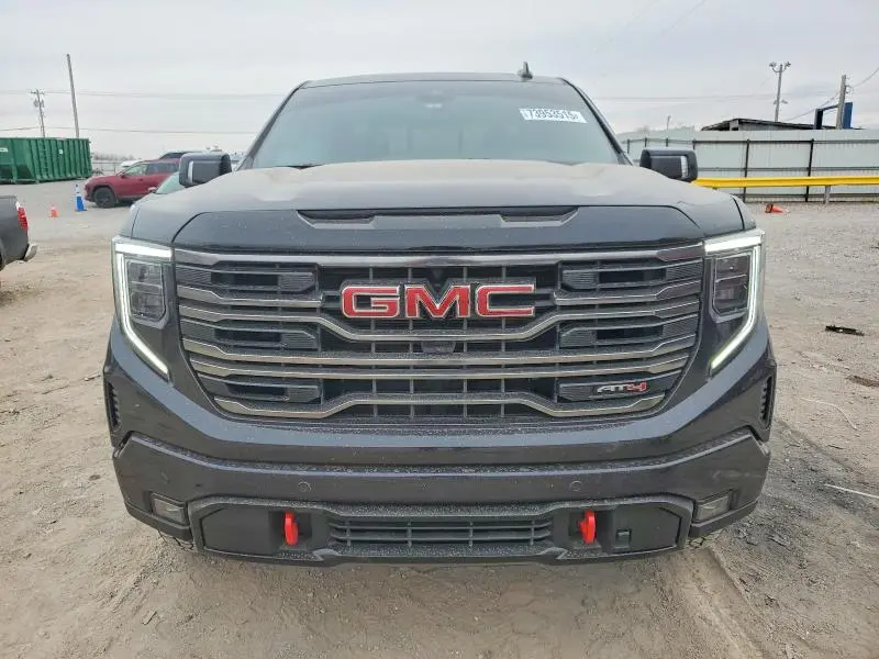 2025 GMC SIERRA K1500 AT4  