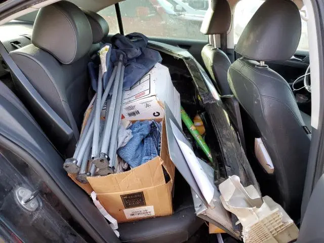 2011 VOLKSWAGEN JETTA SE  