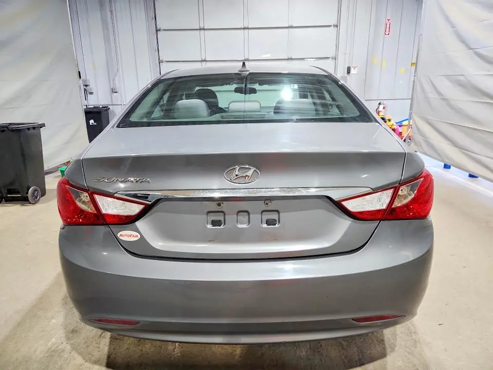 2013 HYUNDAI SONATA GLS  