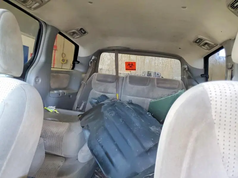 2010 TOYOTA SIENNA LE 7-PASSENGER  