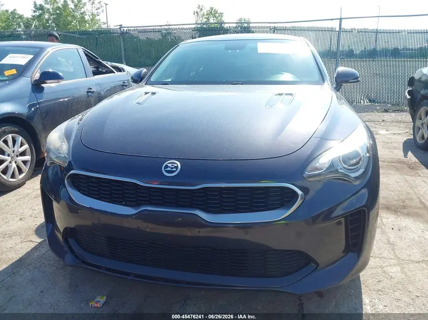 2019 KIA STINGER  