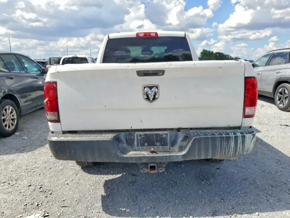 2016 RAM 1500 ST  