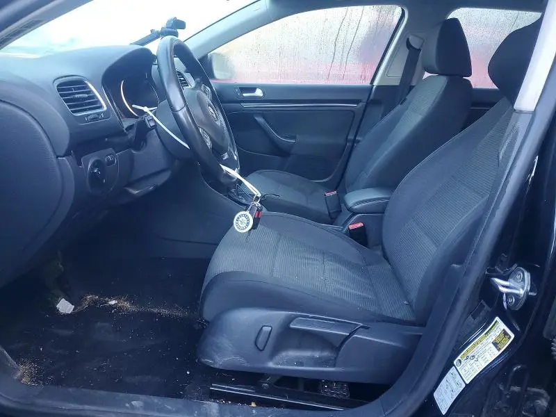 2013 VOLKSWAGEN JETTA S  