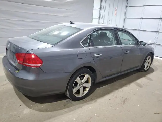 2012 VOLKSWAGEN PASSAT SE  