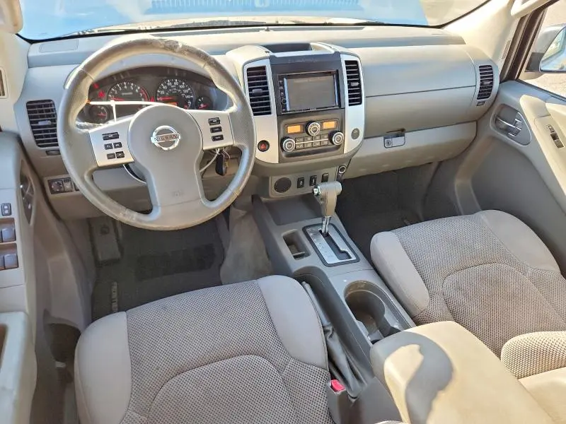 2013 NISSAN FRONTIER SV  