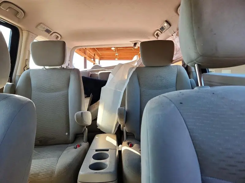 2016 NISSAN QUEST S  