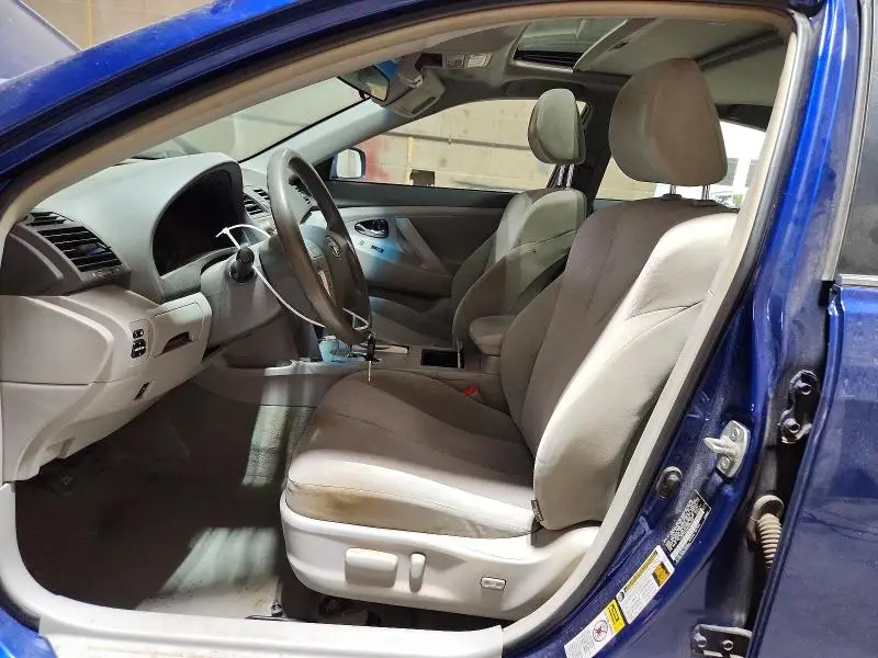 2011 TOYOTA CAMRY LE  