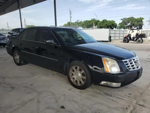 2010 CADILLAC DTS   