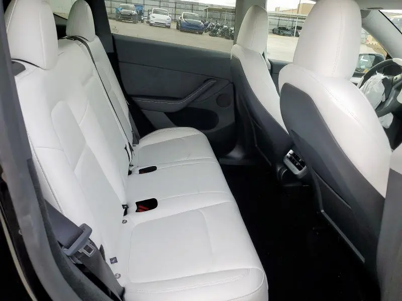 2025 TESLA MODEL Y 