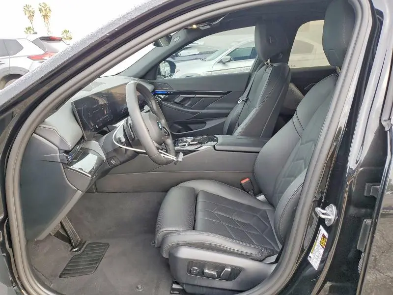 2024 BMW 530 I  