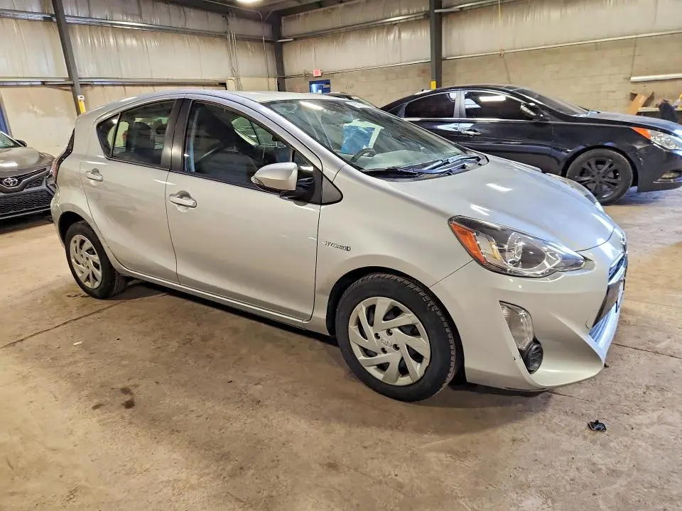 2015 TOYOTA PRIUS C THREE  